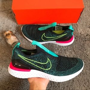 Nike Epic Phantom React Flyknit